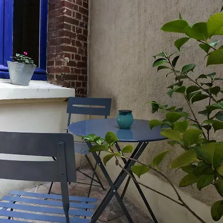 Chez Louise - Chambres D'hotes Bed & Breakfast