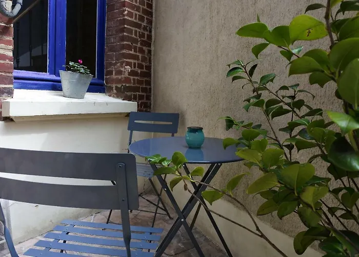 Chez Louise - Chambres D'hotes Couette-café